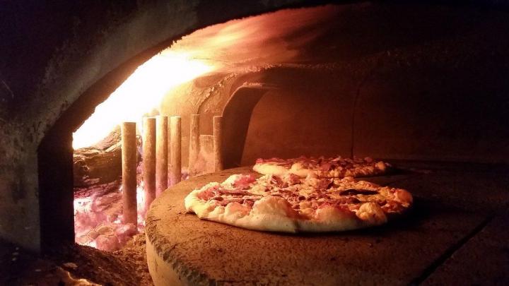 Pizza au feu de bois Périgueux